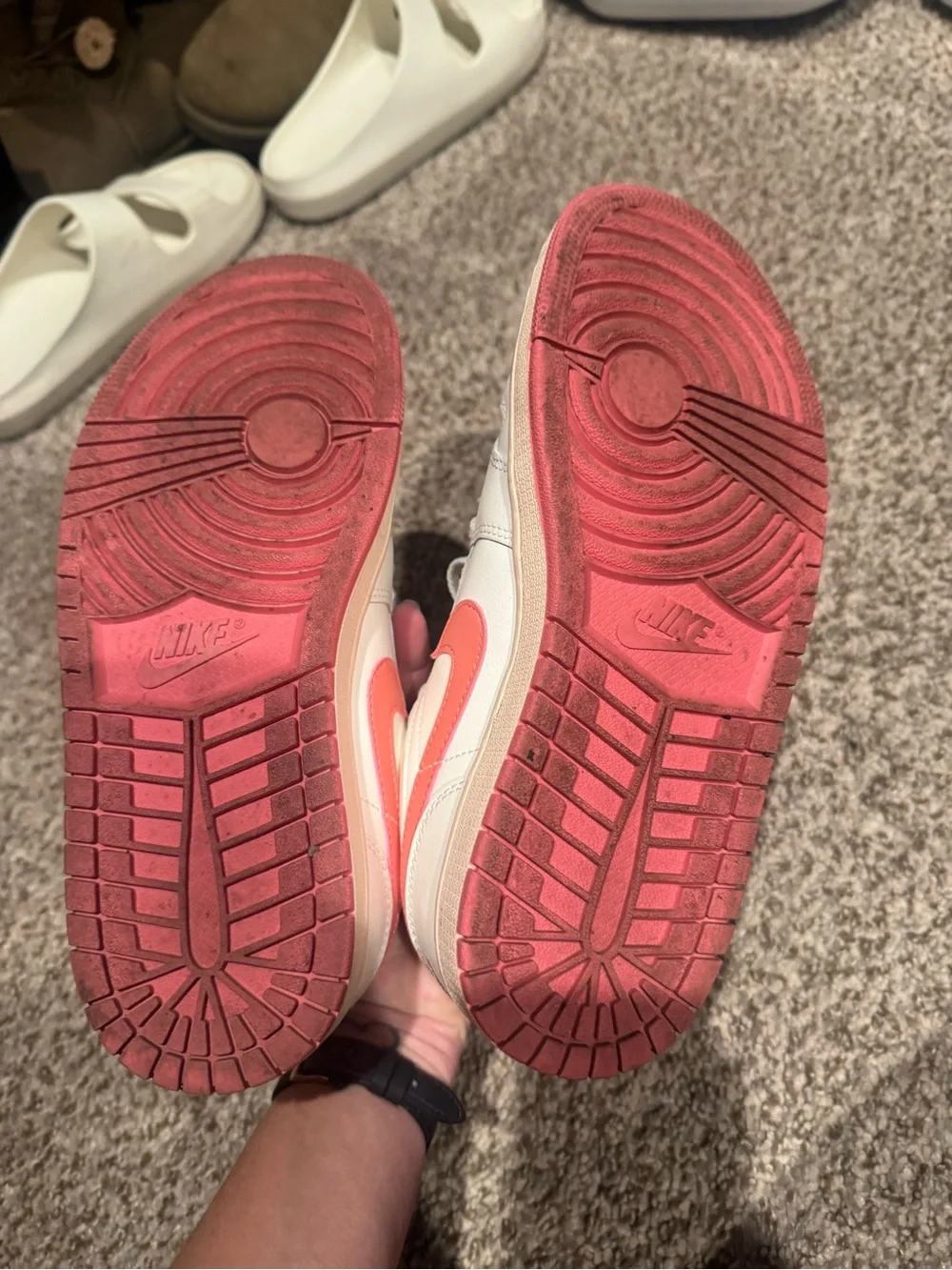 Nike Low-Top Sneakers in White & Coral Pink